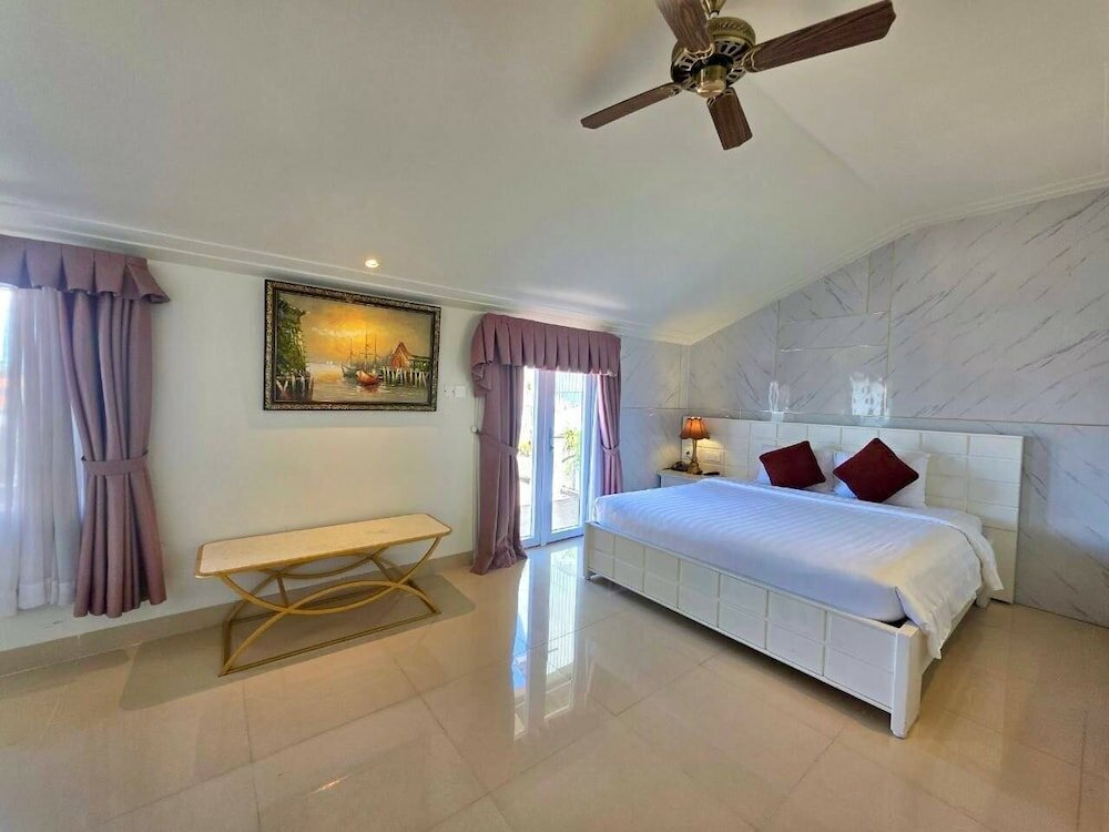 Фото Tulip Hotel 3