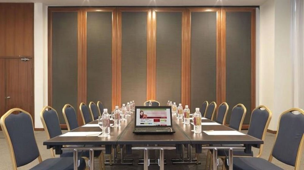 Фото Hotel Capitol Kuala Lumpur