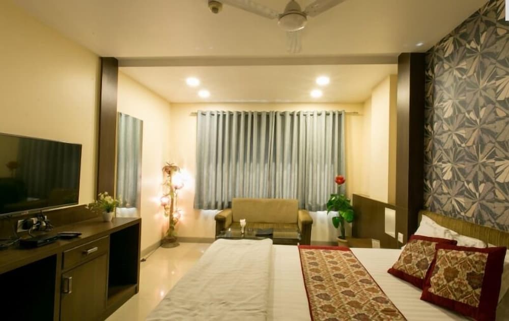 Фото Hotel Tulsi Exotic