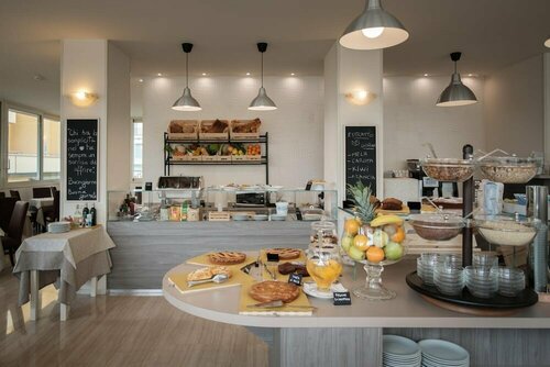 Внешний вид отеля Hotel Alexander в Риччоне, фото 4