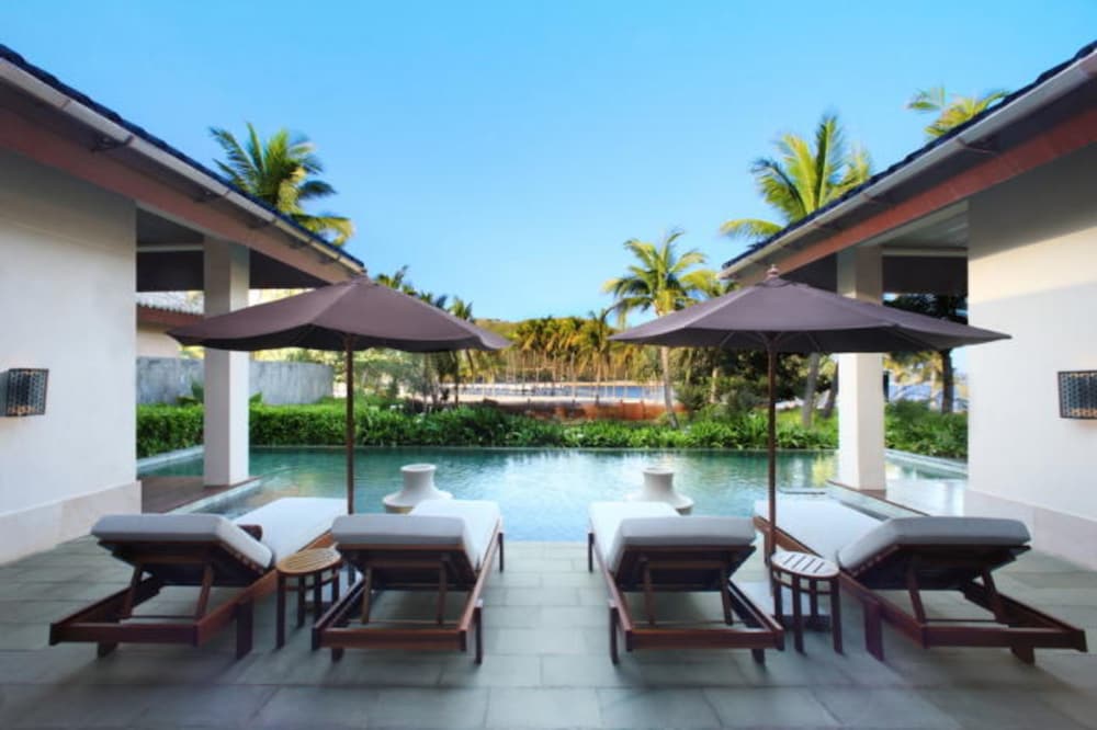 Фото Luhuitou Sanya Resort