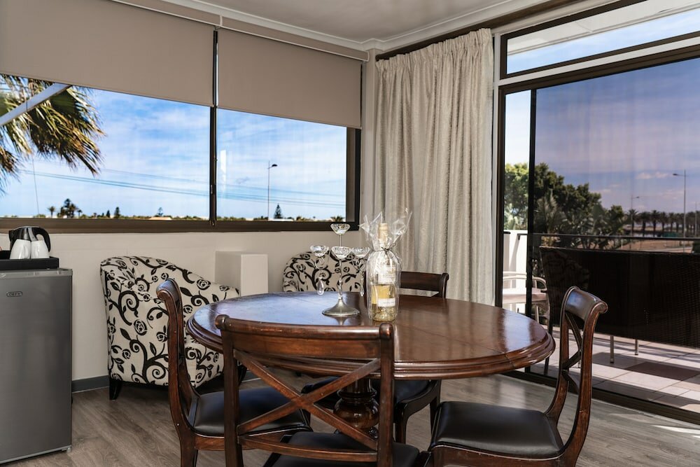 Фото Woodbridge Lodge