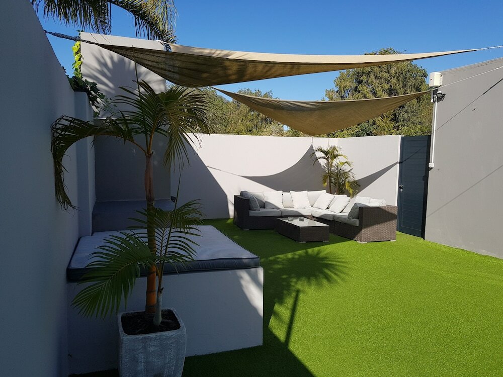 Фото Two Fat Owls Guesthouse