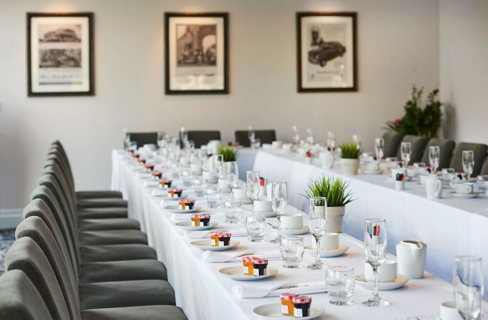 Фото DoubleTree by Hilton Hotel Coventry