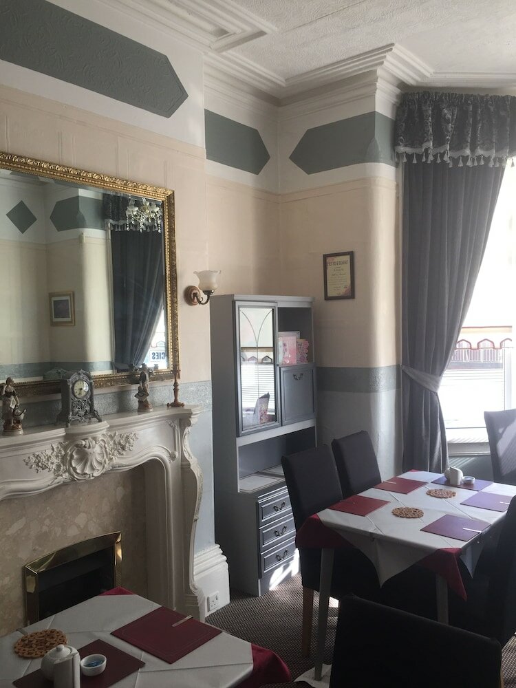 Фото Hornby Villa 4 B&b