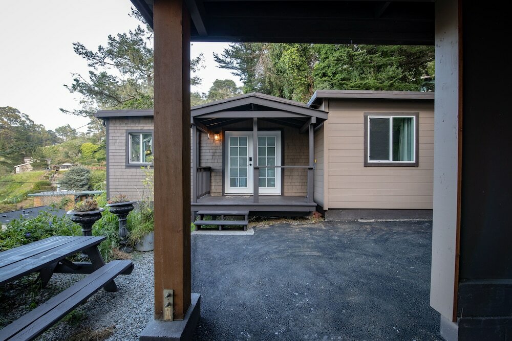 Фото Marbella Lane Pedro Point Beach House with Hot Tub