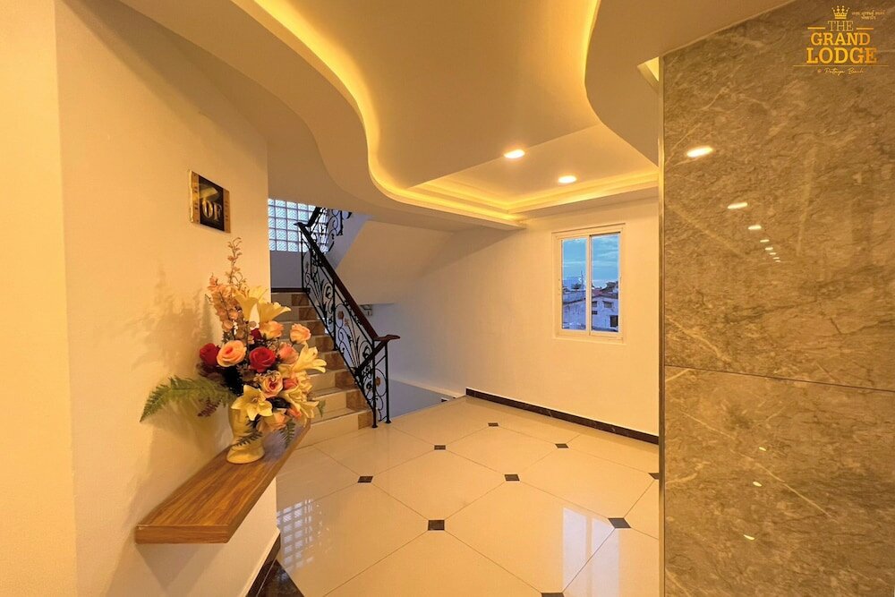 Фото The Grand Lodge Pattaya