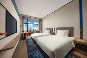 Гостиница Holiday Inn Express Shenzhen Futian Center