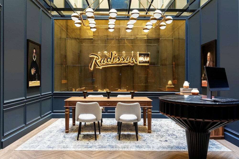 Фото Radisson Blu Hotel, Madrid Prado