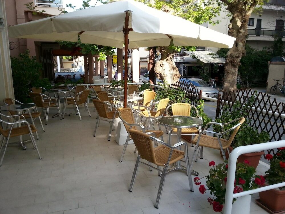 Фото International Hotel