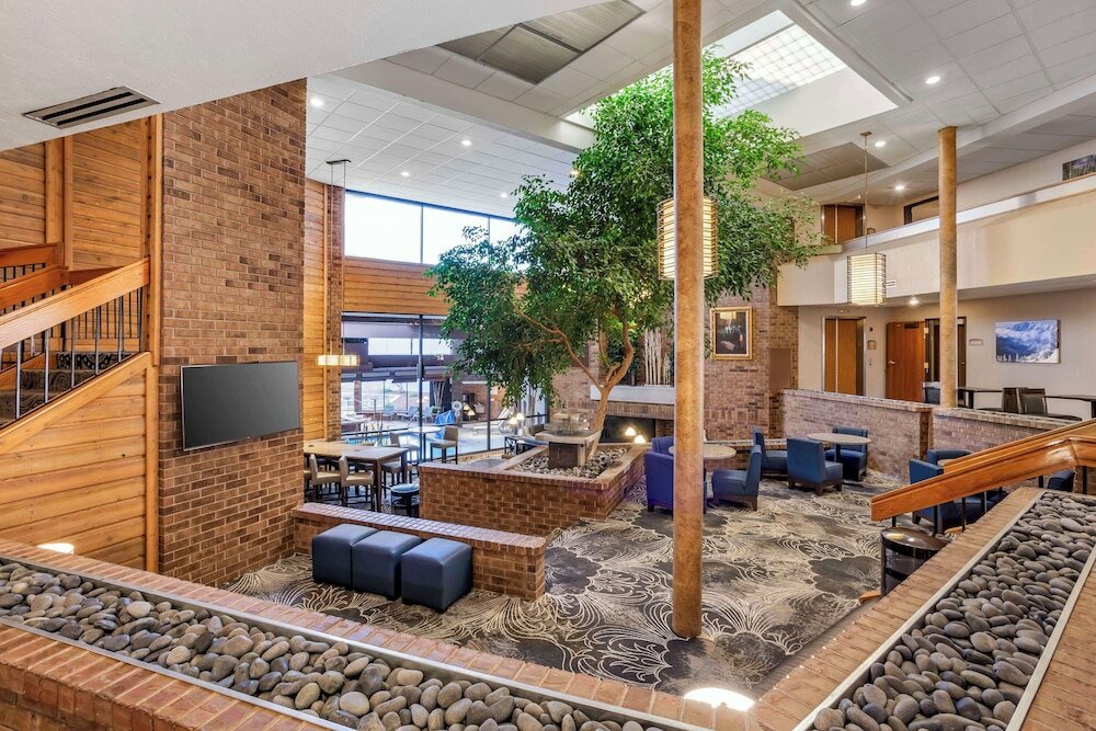 Фото Best Western Plus Landmark Inn