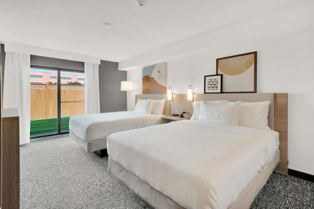 Фото Comfort Inn Toronto Northeast