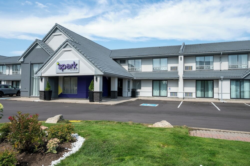 Фото Comfort Inn Toronto Northeast