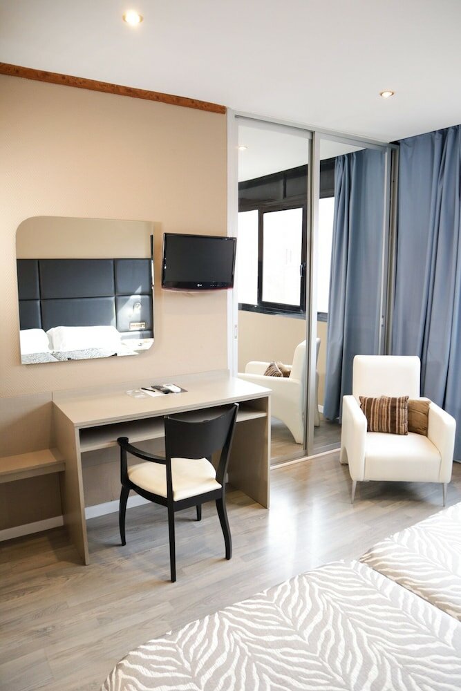 Фото Hotel Benetússer