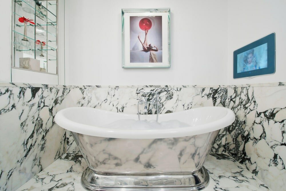 Фото The Wellesley Knightsbridge, a Luxury Collection Hotel, London