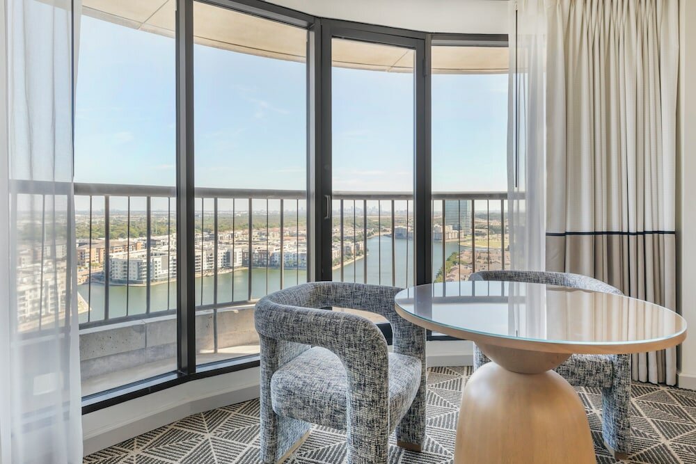 Фото Omni Las Colinas Hotel