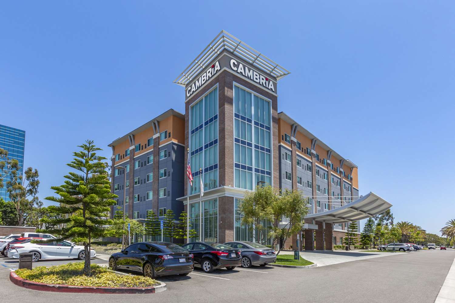 Фото Cambria Hotel Lax