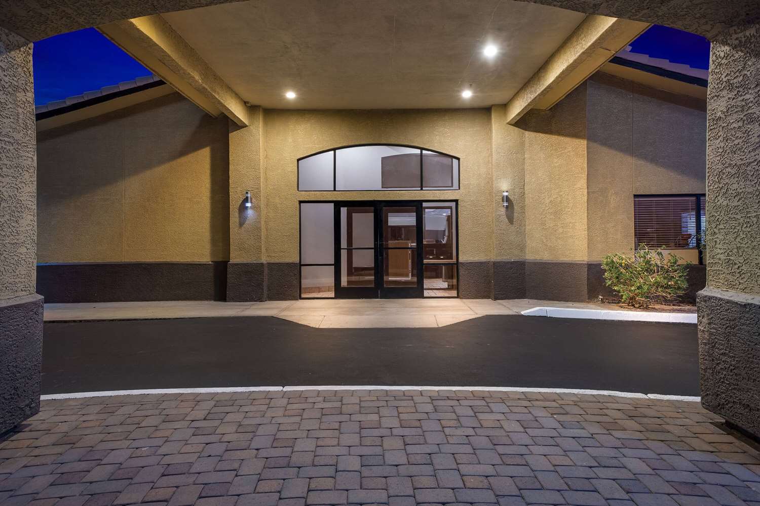 Фото Days Inn by Wyndham Buckeye