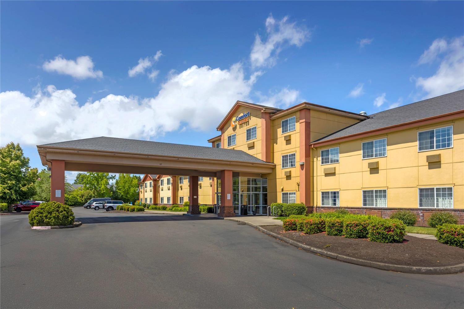 Фото Comfort Suites Salem