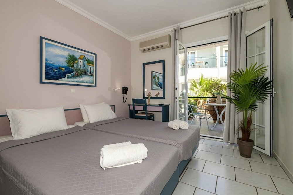 Фото Sofia's Hotel