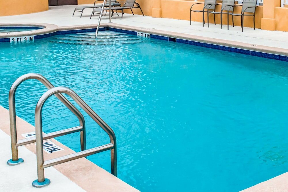 Фото Comfort Suites Lake City