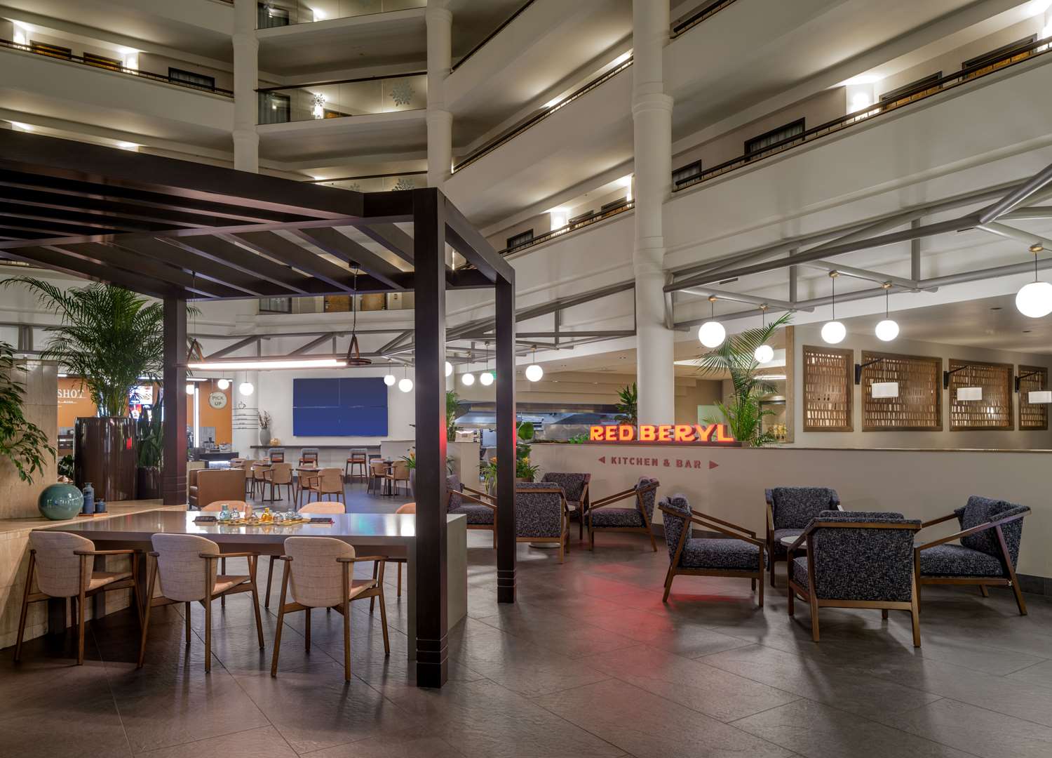 Фото DoubleTree Suites by Hilton Hotel Salt Lake City