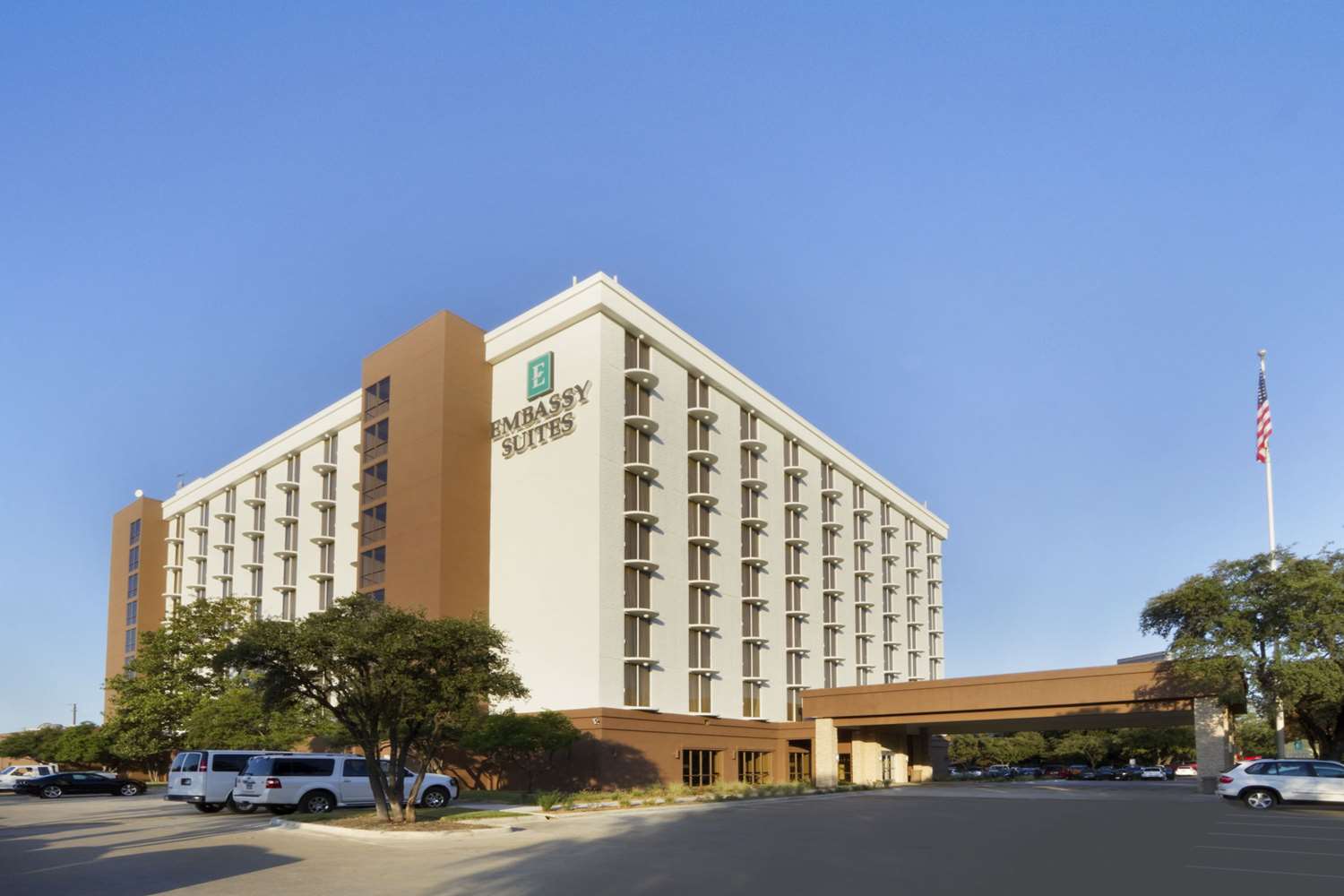 Фото Embassy Suites Hotel Dallas Market Center