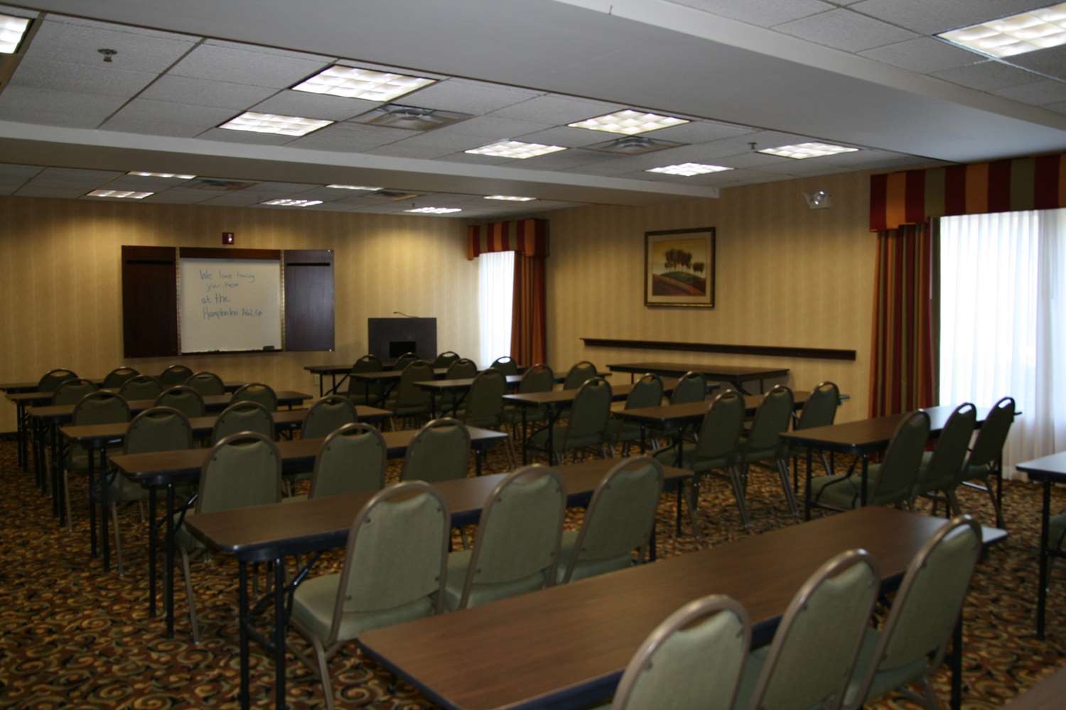 Фото Hampton Inn Adel