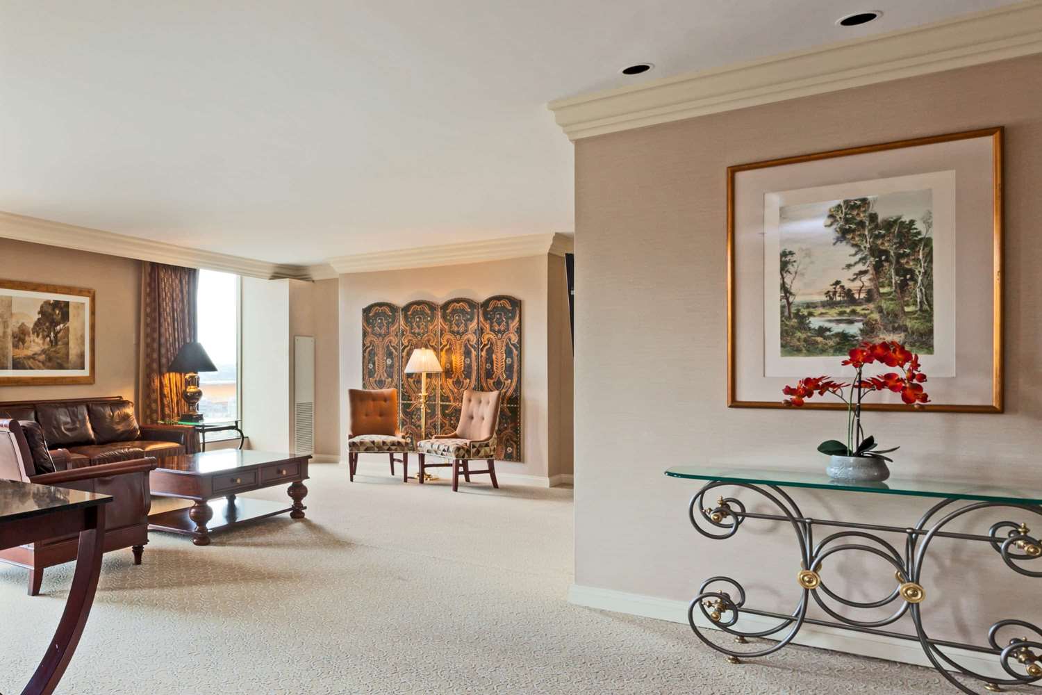 Фото Wyndham Grand Pittsburgh Downtown