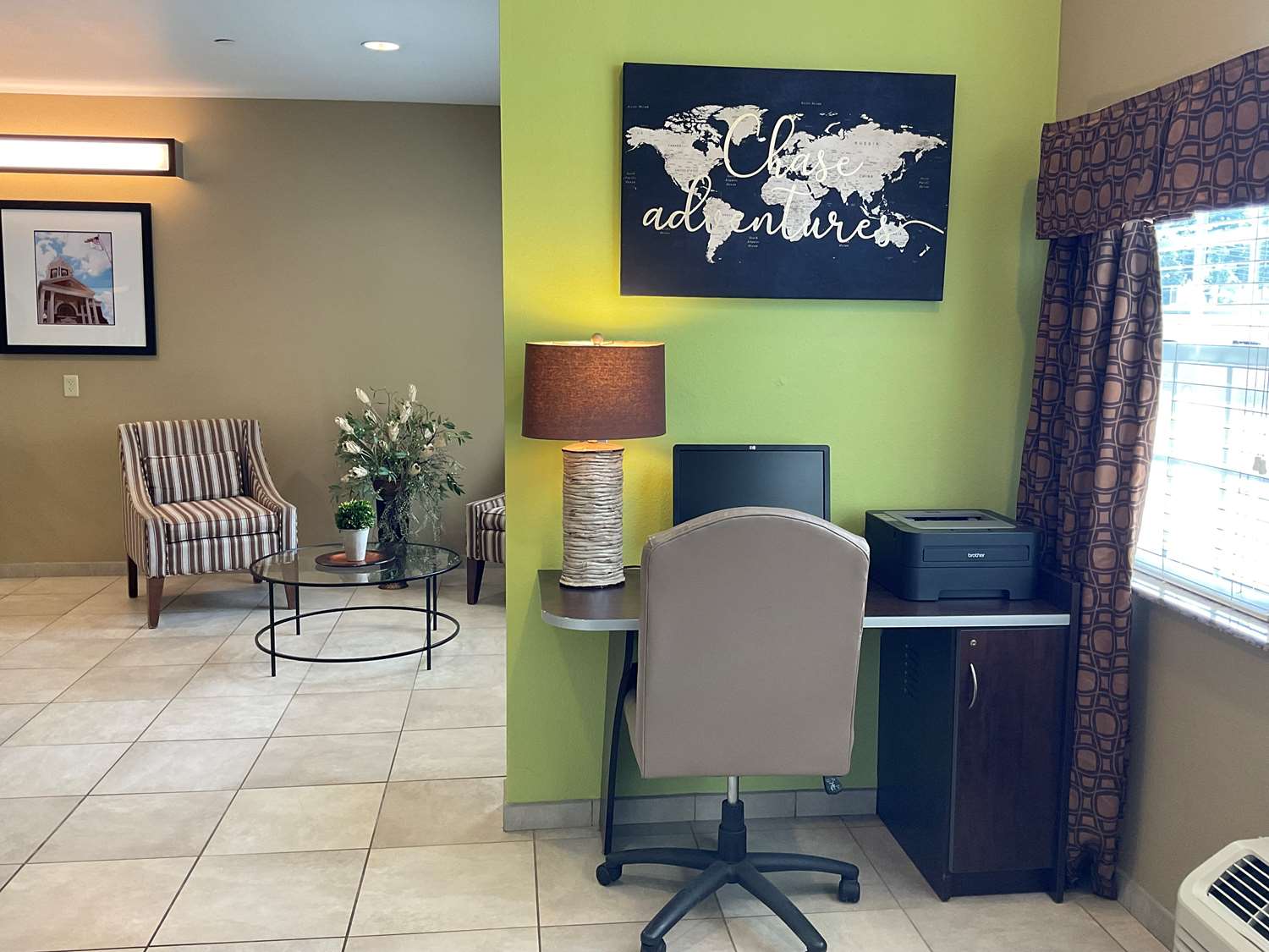 Фото SureStay Plus Hotel by Best Western Buckhannon