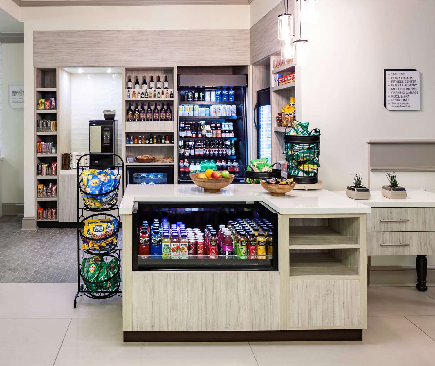 Фото Hilton Garden Inn San Diego/Rancho Bernardo