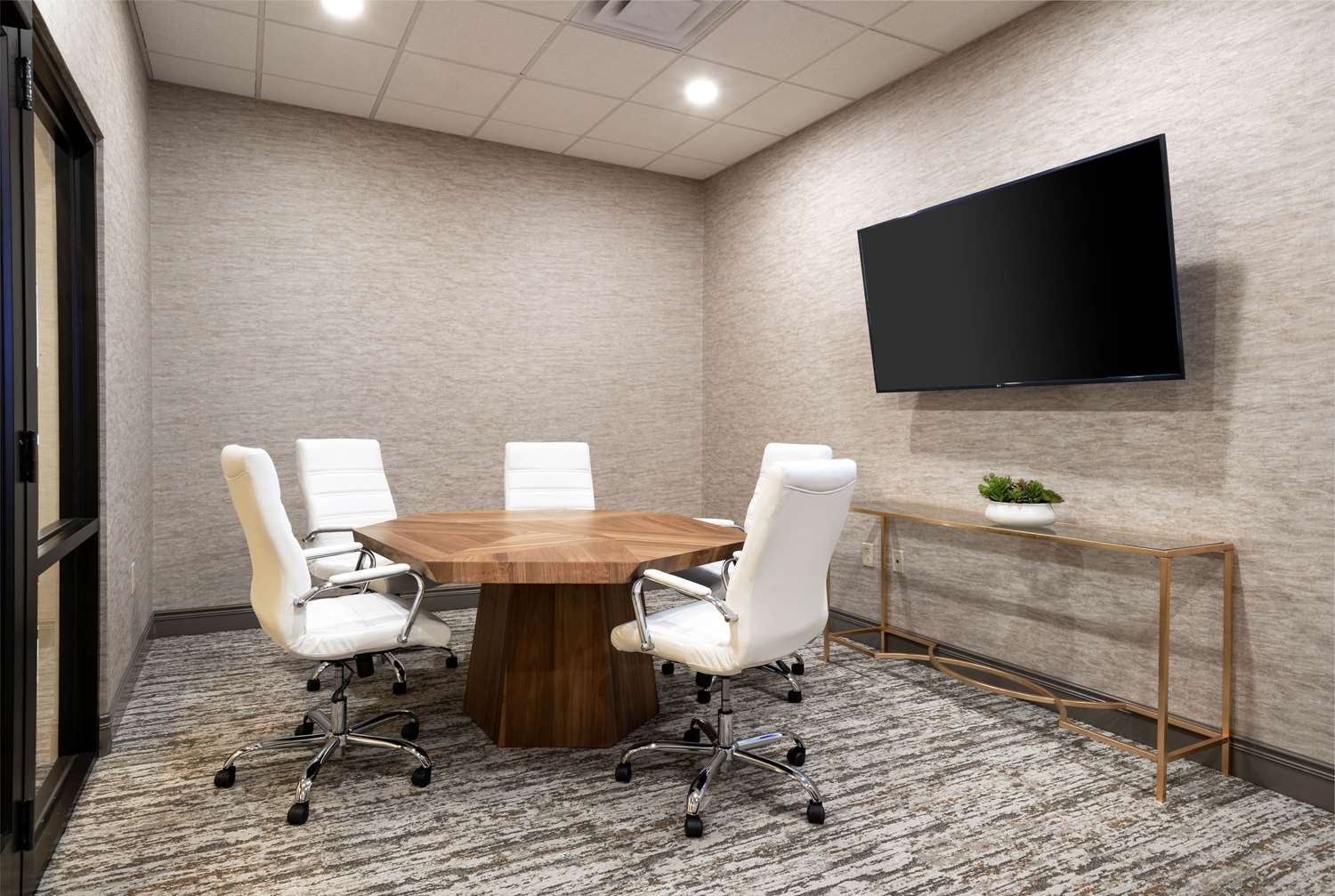 Фото Hilton Dallas/Southlake Town Square