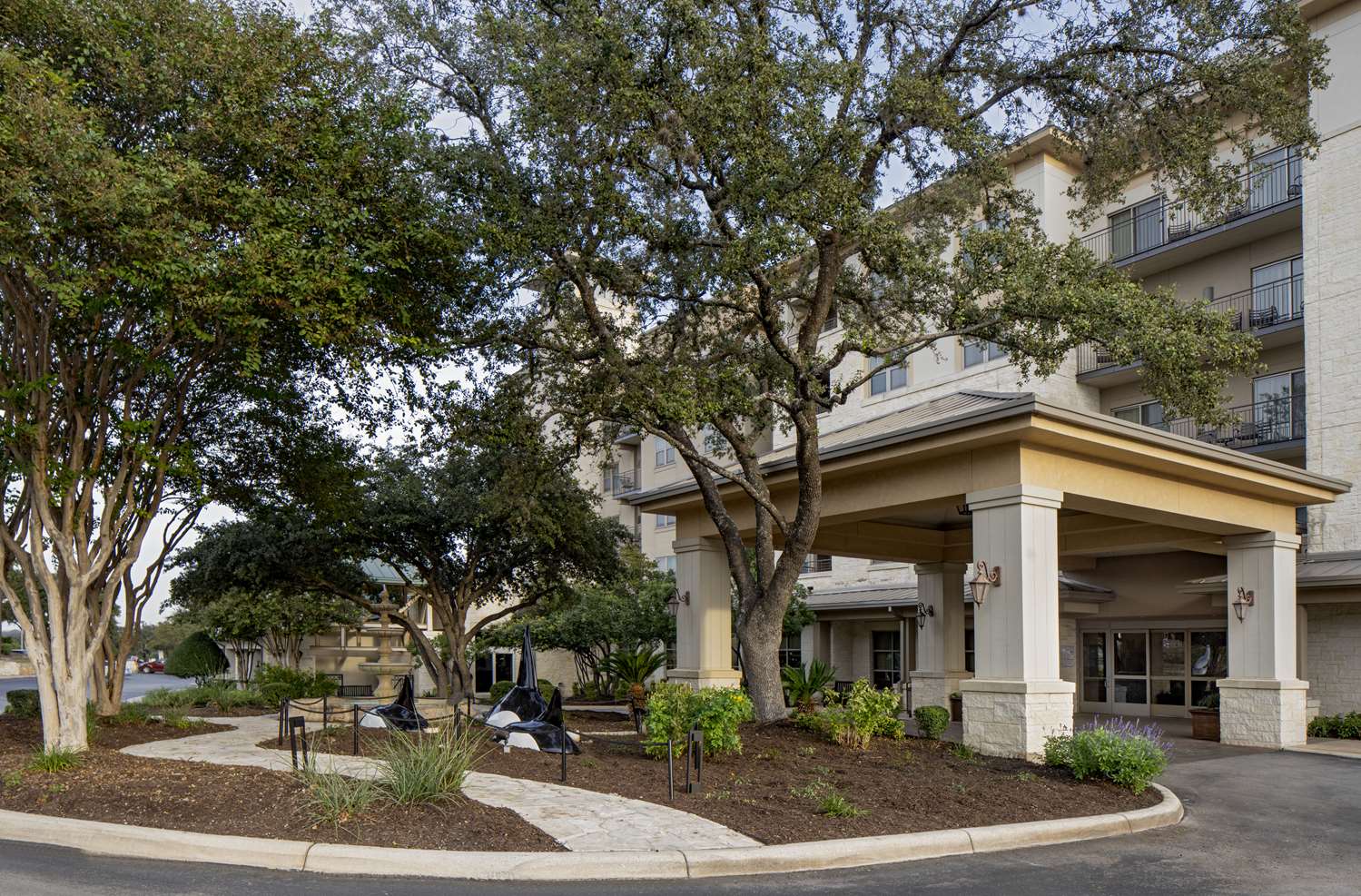 Фото Hilton San Antonio Hill Country