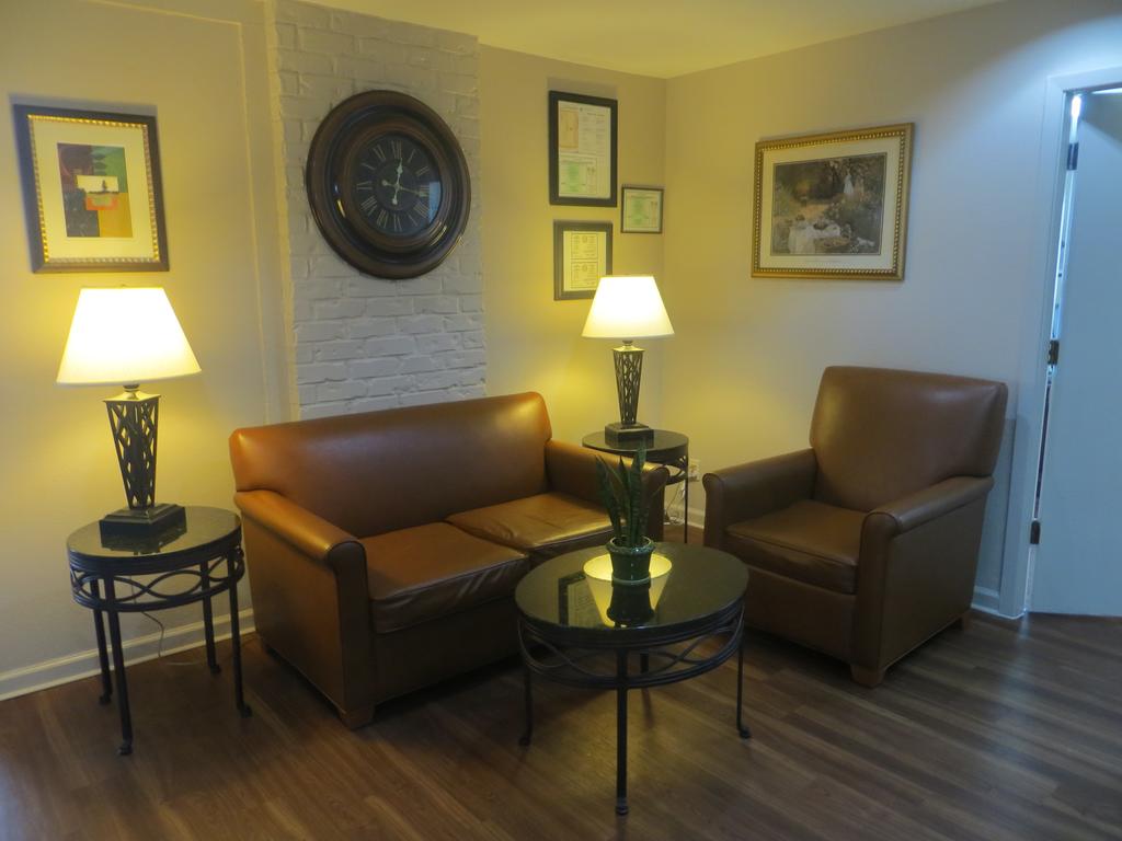 Фото Americas Best Value Inn Austin University