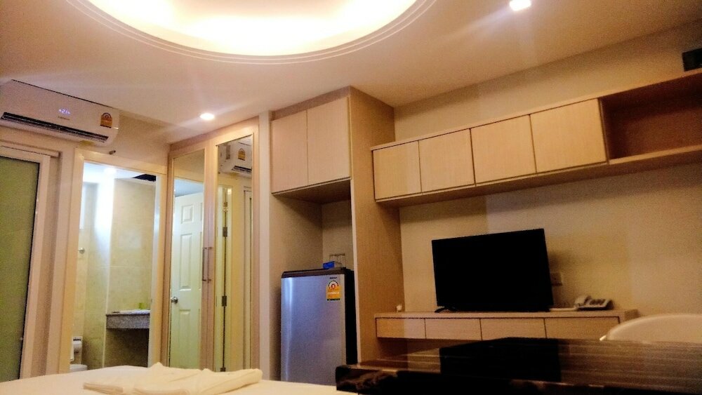 Фото B your home Hotel Donmueang Airport Bangkok