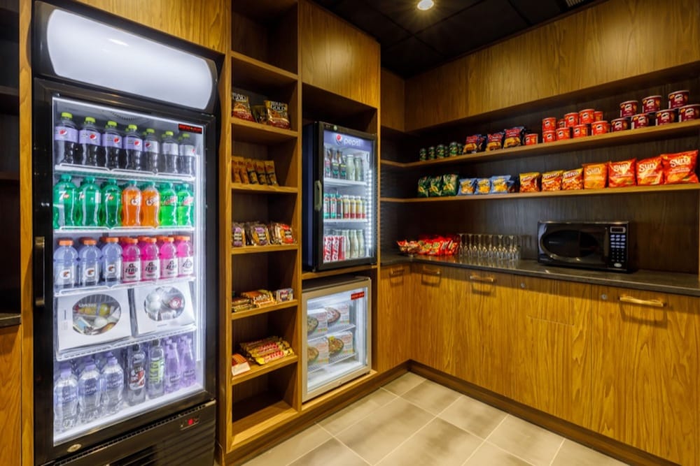 Фото Four Points by Sheraton Levis Convention Centre