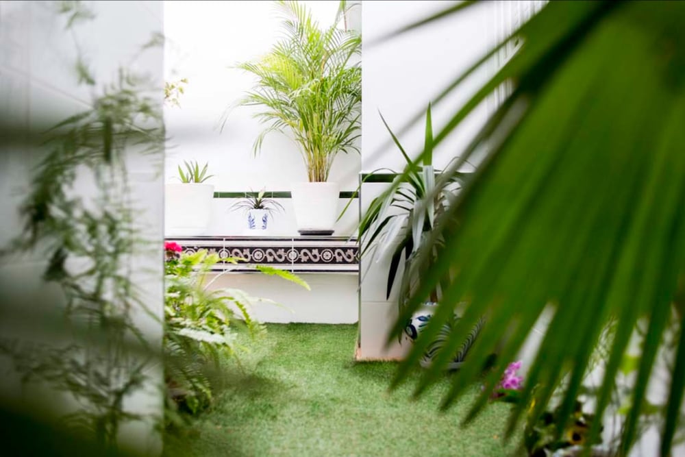 Фото Hostal Alhambra