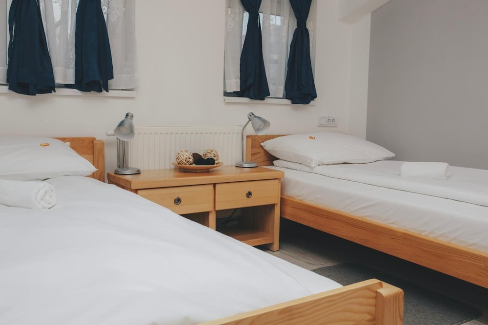 Фото Bloom Inn Hotel & Hostel