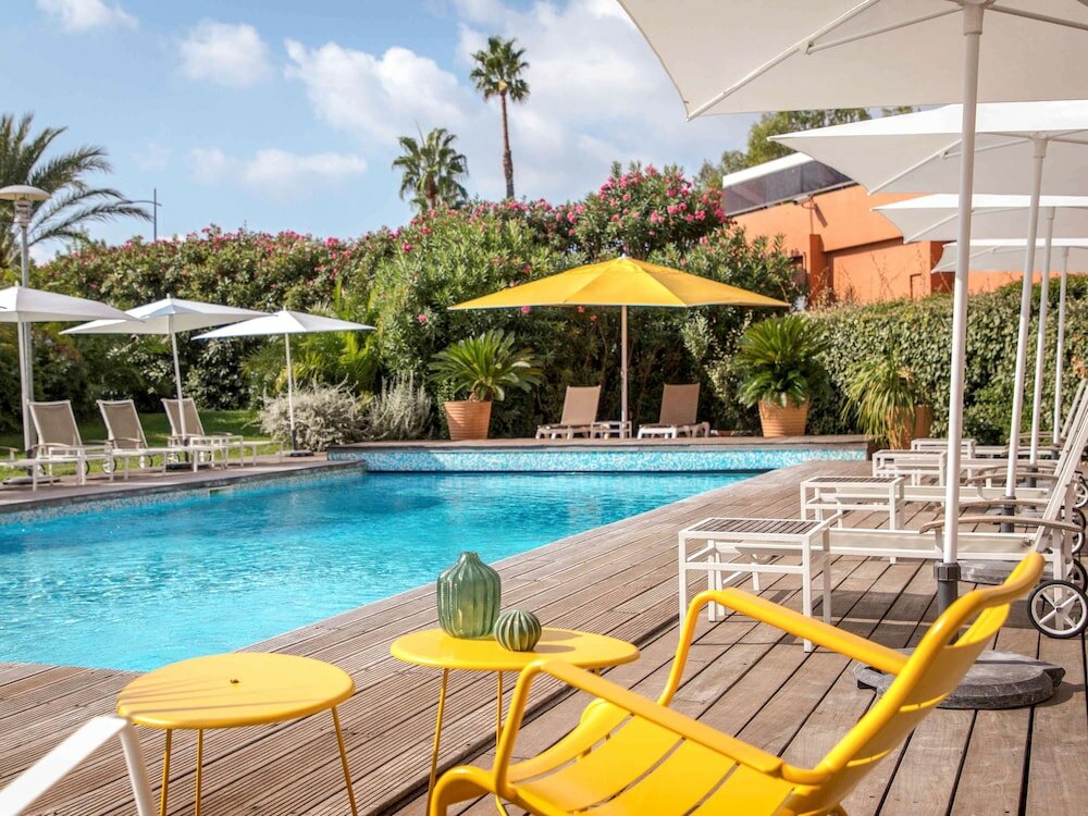 Фото Отель Mercure Hyeres Centre