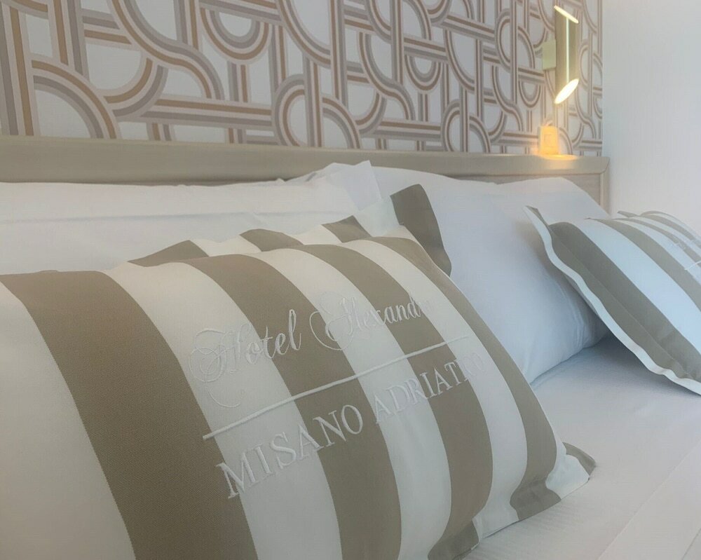 Фото Hotel Alexandra