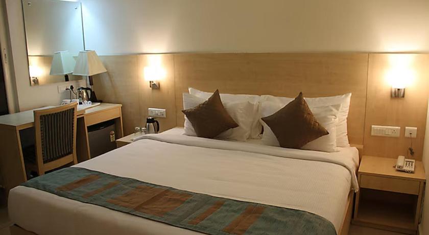 Фото Hotel Southern Grand