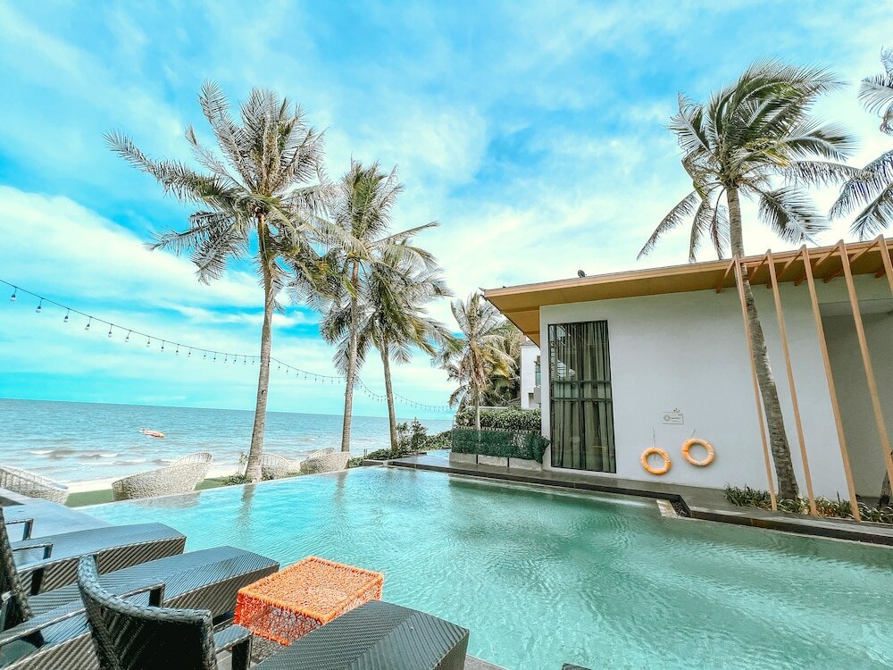 Фото Eco Cozy Beachfront Resort Chaam
