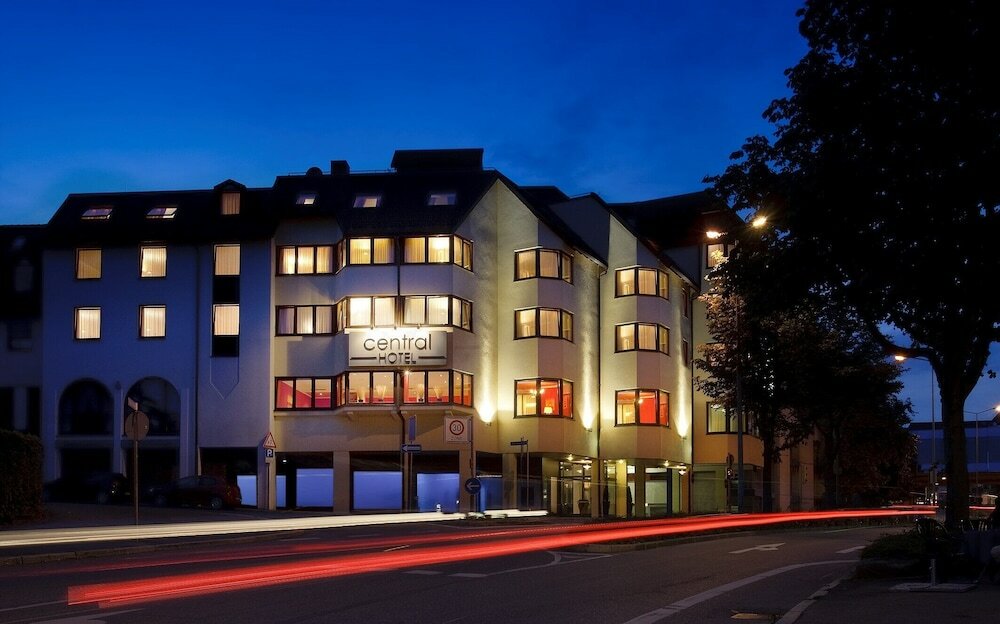 Фото отеля 1