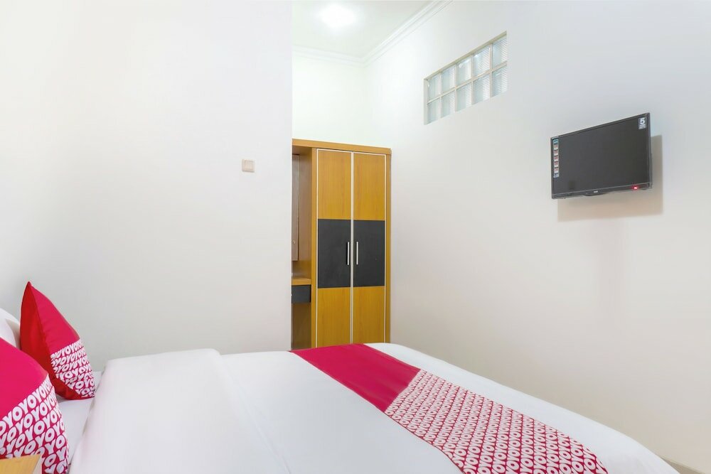 Фото Oyo 617 Sukaraja Residence Syariah