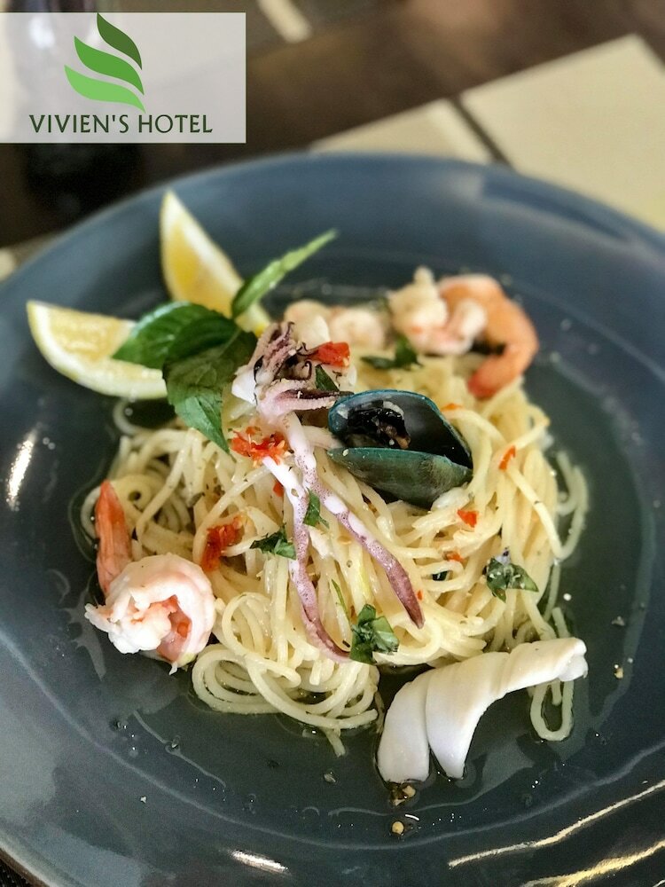 Фото Vivien's Hotel