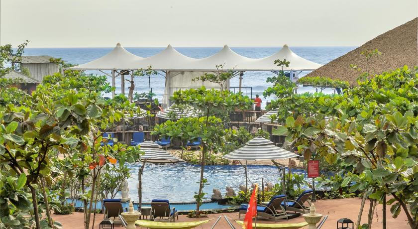 Фото Mayfair On Sea Morjim Beach Goa