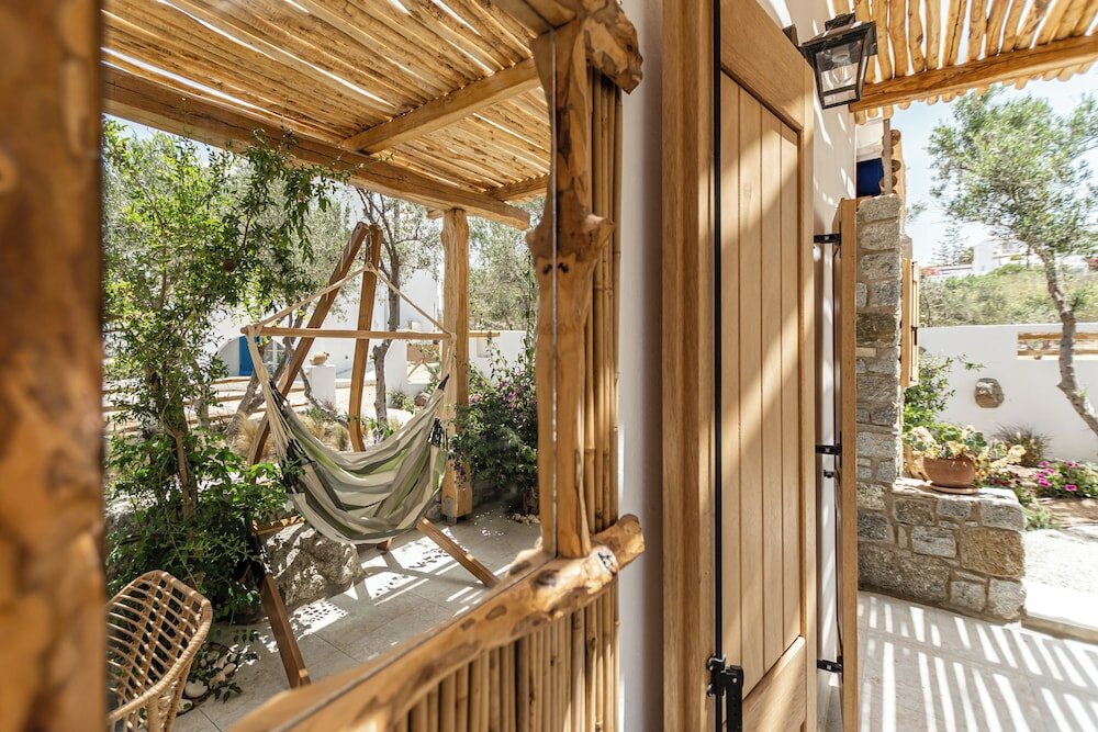 Фото Naxian Serenity Suites