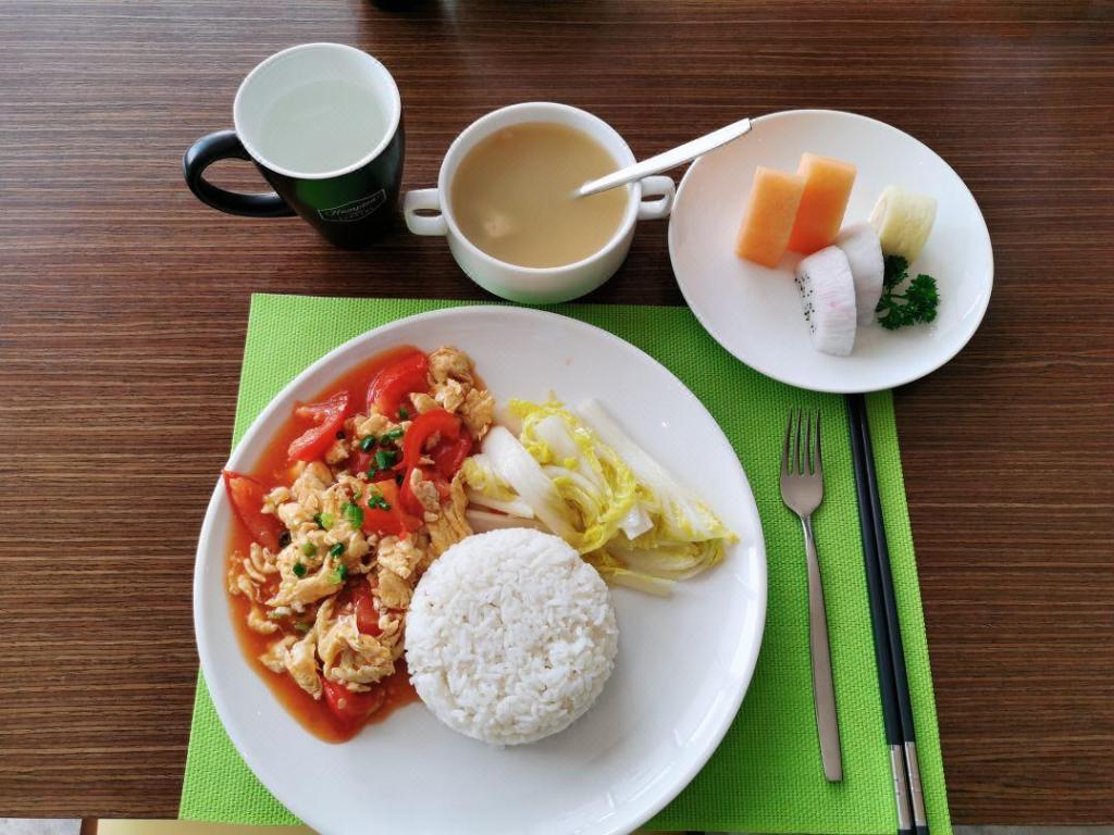 Фото Hampton by Hilton Beihai High-Speed Train Station