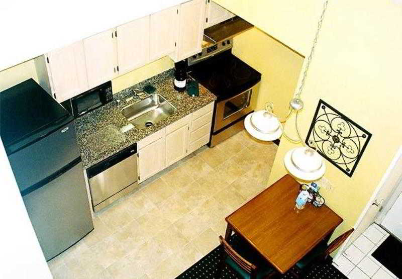 Фото Residence Inn by Marriott Milwaukee Brookfield