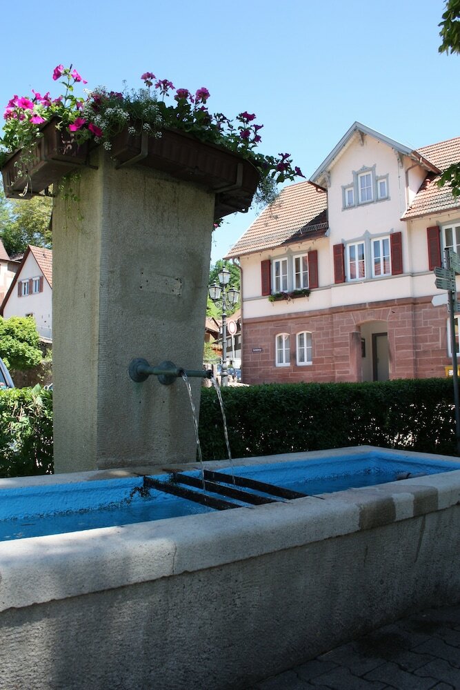 Фото Hotel Rössle Berneck